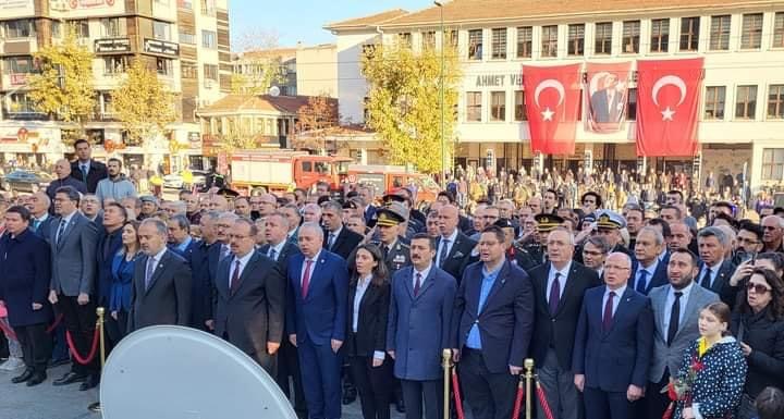Cumhuriyetimizin banisi Gazi Mustafa Kemal Atatürk’ü aramızdan ayrılışının 84. yıl dönümünde saygı ve rahmetle anıyoruz.