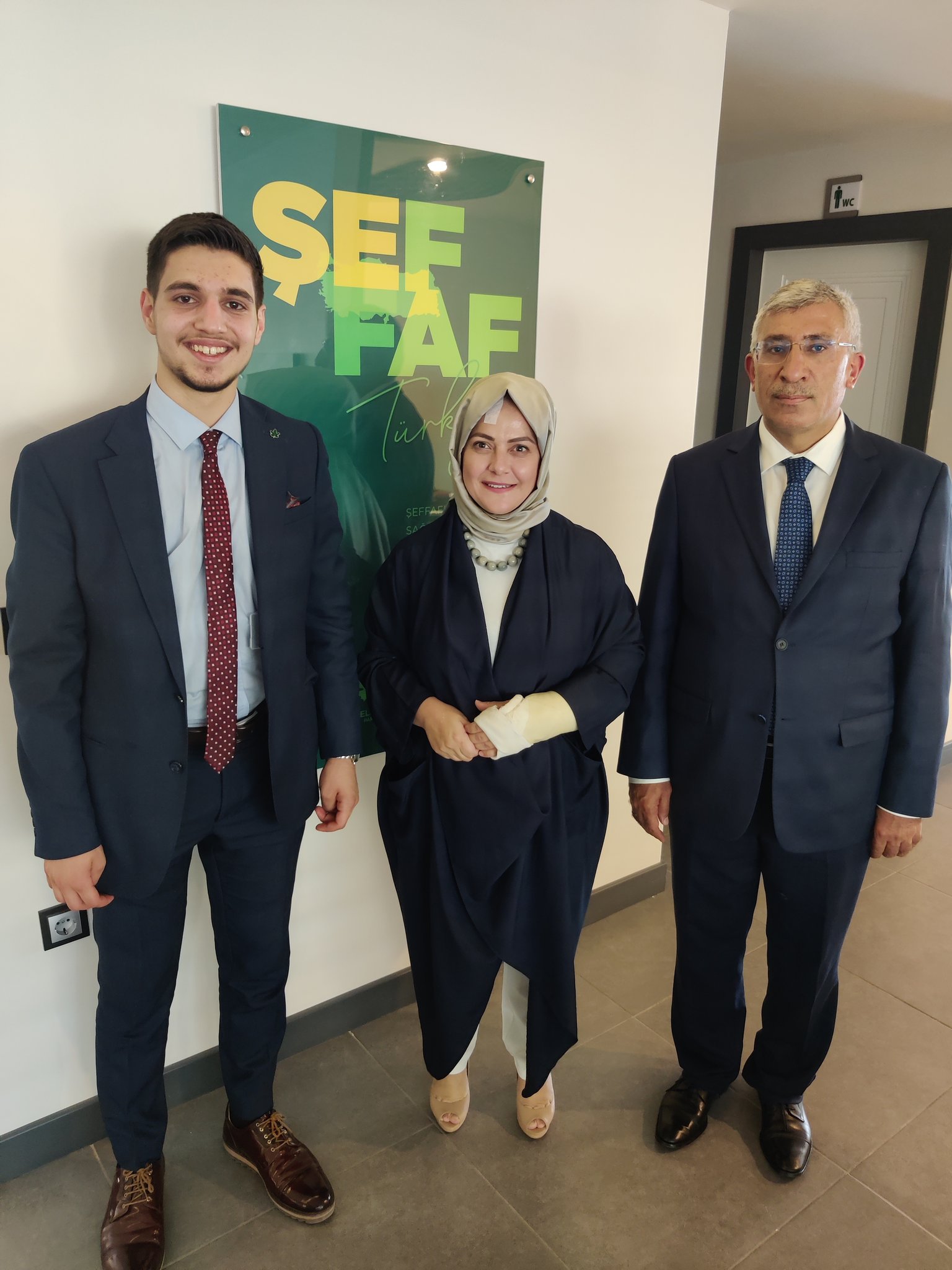 Genel Başkan Yardımcımız Sema Silkin Ün'e geçmiş olsun ziyaretinde bulunduk