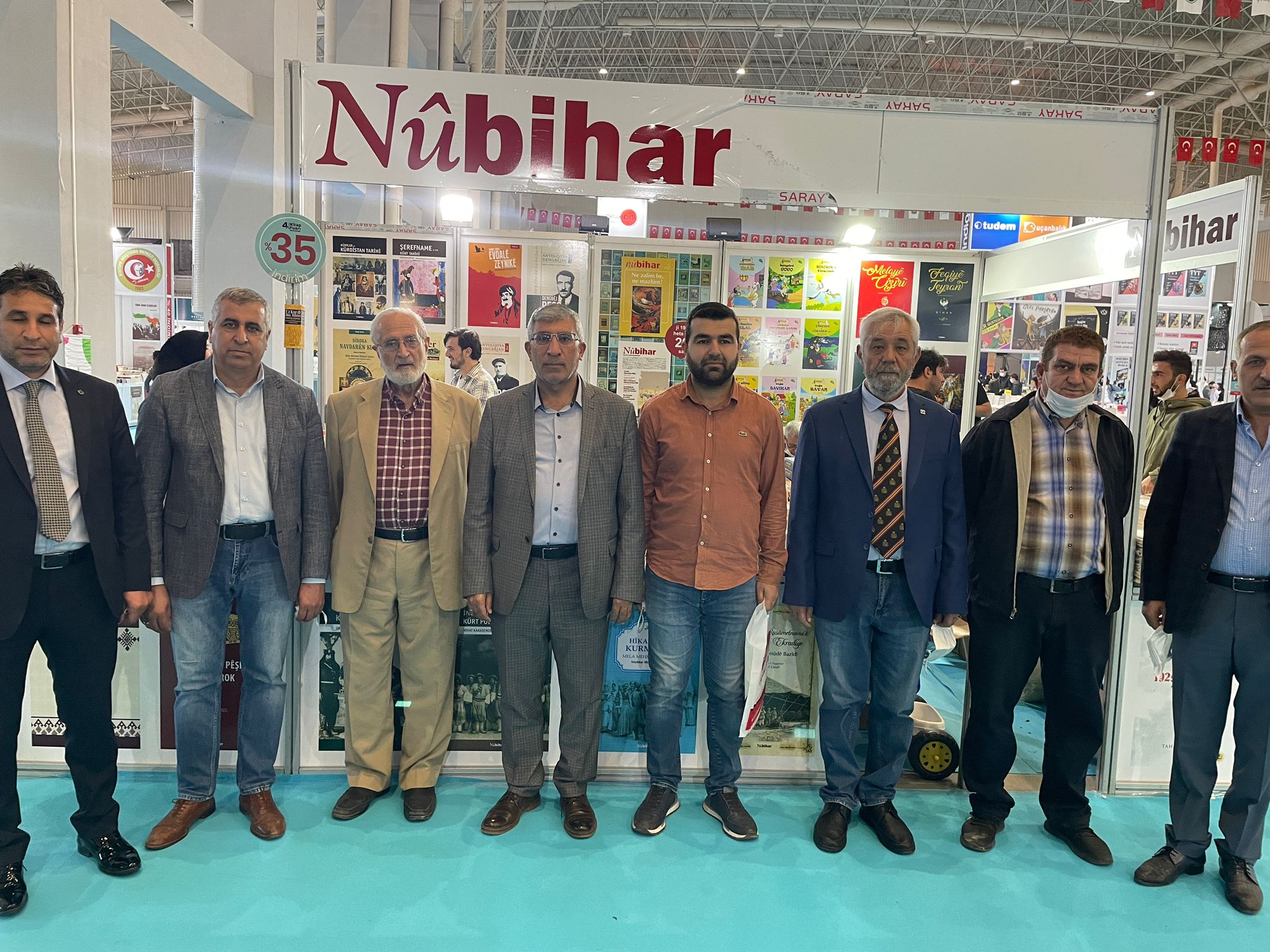 İl Başkanımız Abdullah Yeşil ve Yönetim Kurulu Üyelerimiz Şanlıurfa 4. Ulusal Kitap Fuarında Türkiye Yazarlar Birliği Şanlıurfa Şubesi standını ziyaret ettiler.