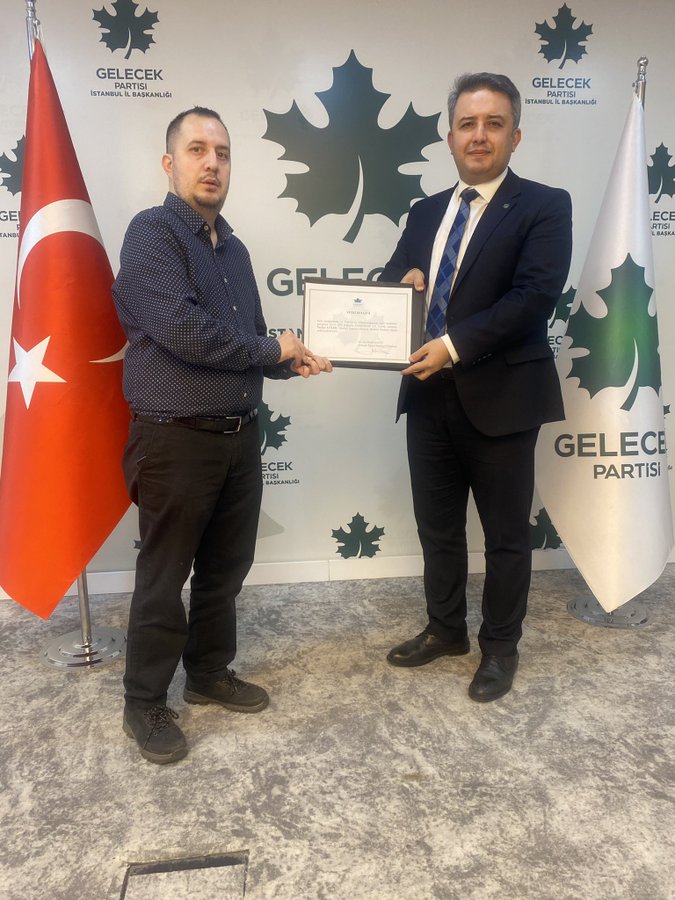 İl Başkanımız İsa Mesih Şahin, İstanbul Engelsiz Gelecek Merkezi Başkanımız olarak atanan Sn. Tayfun Güler'e yetki belgesini takdim etti.