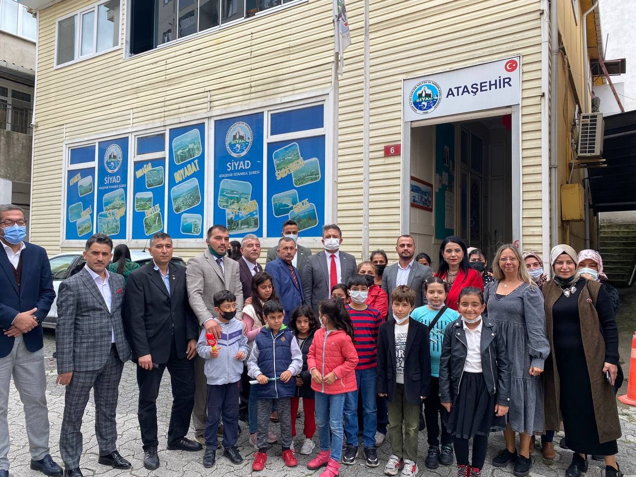 İl Başkanımız İsa Mesih Şahin, Tüm Yetimler Derneği'ni ziyaret etti.  Başkanımıza, Ataşehir, Kadıköy ve Tuzla ilçe başkanlarımız ile İl STK Halkla İlişkiler Komisyon Üyelerimiz de eşlik ettiler.