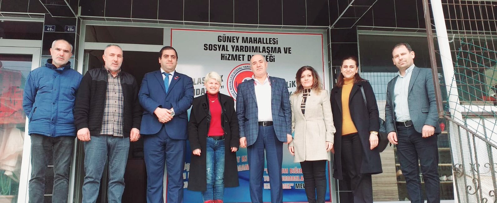 İl Başkanımız Serap Çakır ile Körfez Güney Mahallesi Dernek Başkanı Oktay Yaşar'ı ziyaret ettik