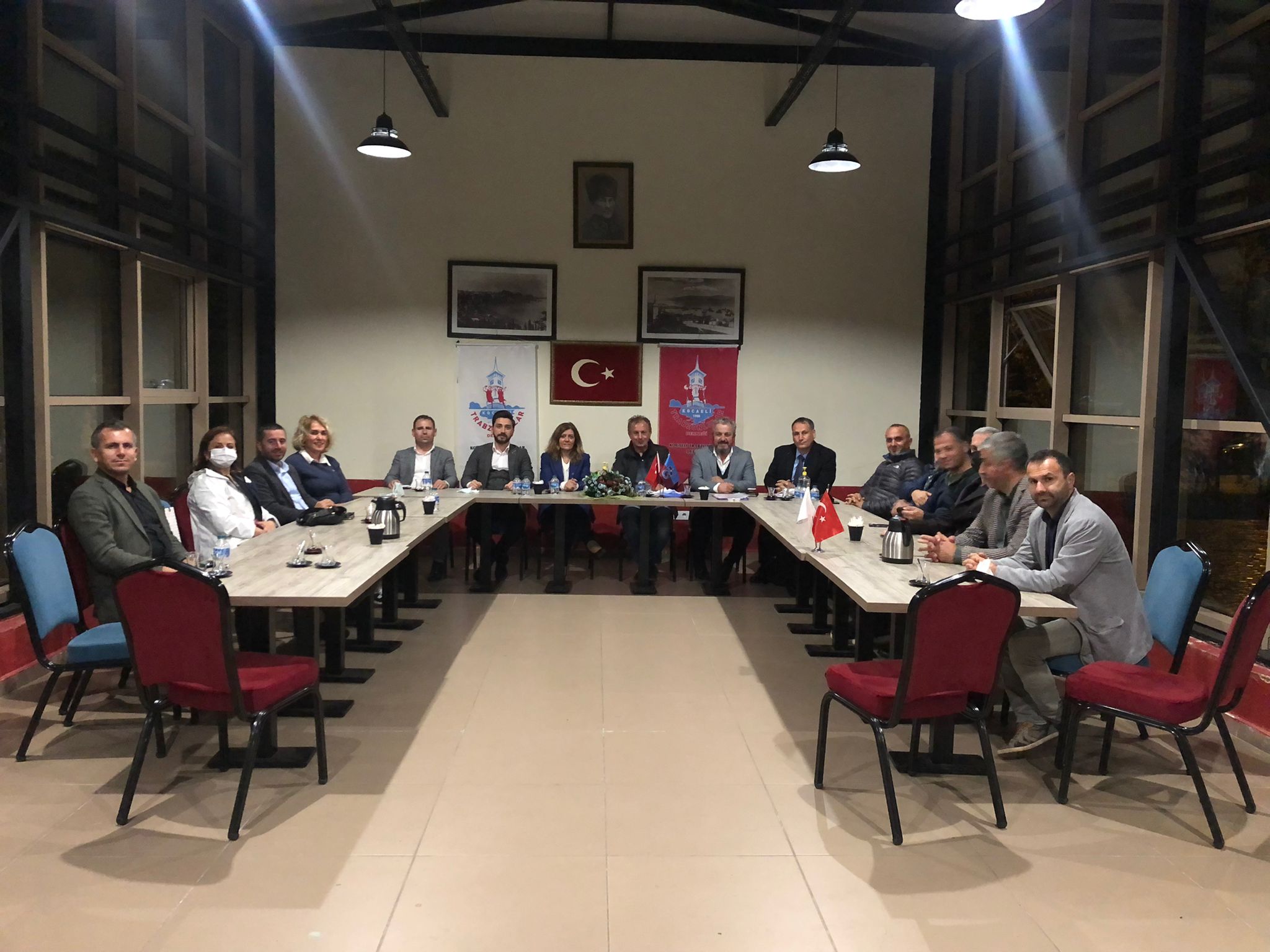 İl Başkanımız Serap Çakır Ve Yönetimi Kocaeli Trabzonlular Derneği'nde Ziyarette Bulundular