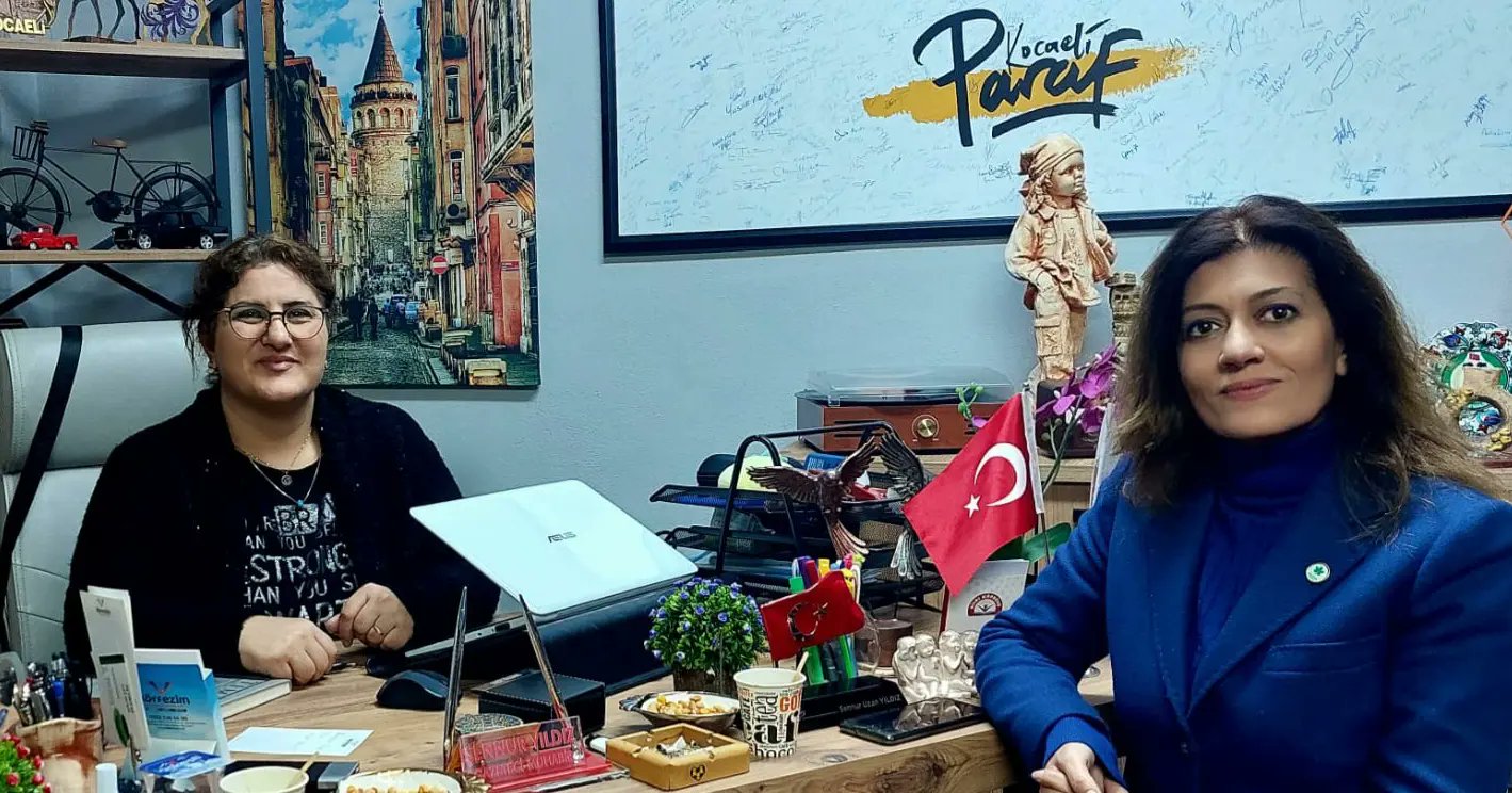 İl Başkİl Başkanımız Serap Çakır ile Başiskele İlçe Başkanımız Nuri Yalçın, Kocaeli Paraf Gazetesini ziyaret etti.