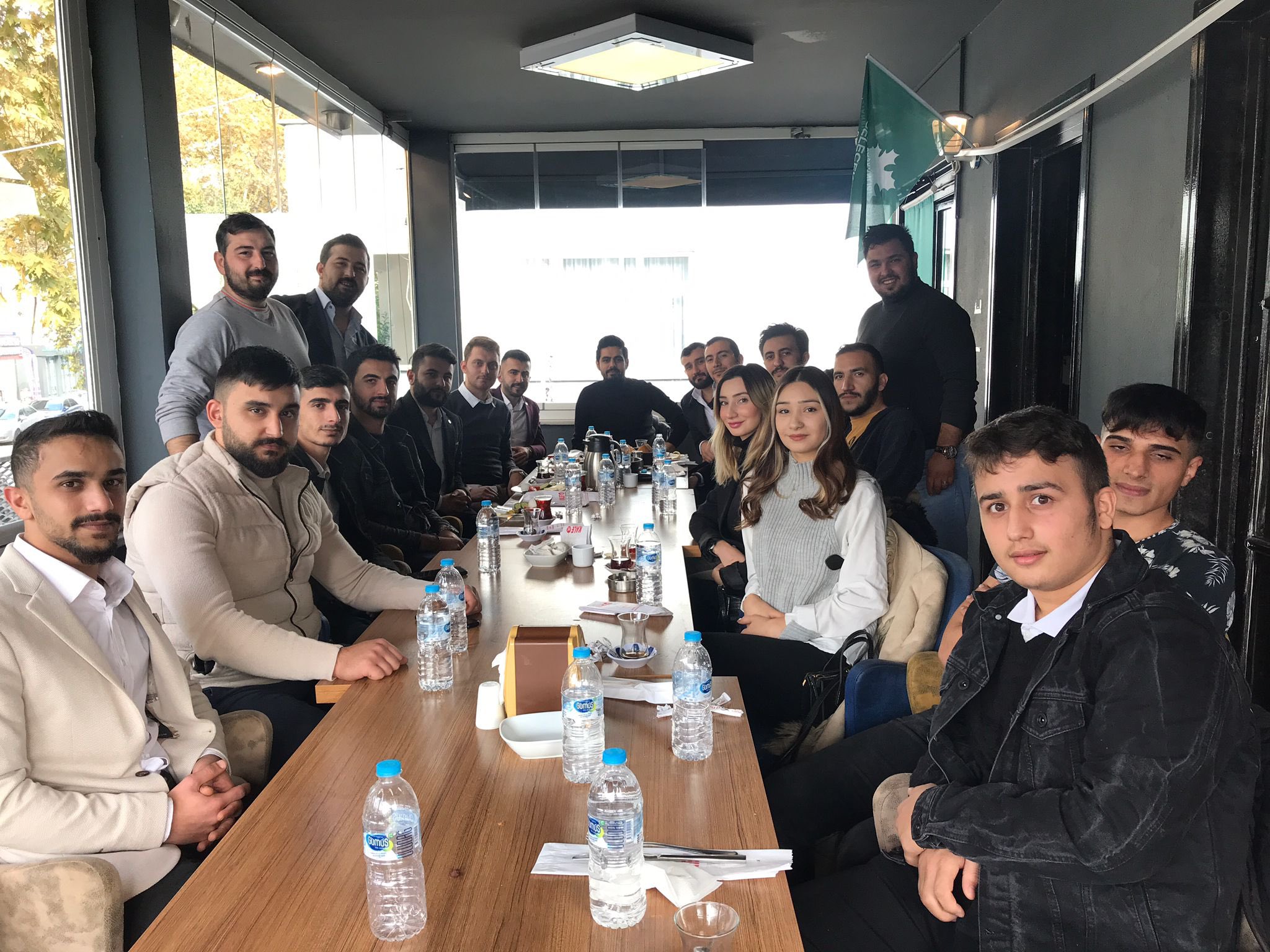 İl Gençlik Kolları Başkanımız Semih Kolsuz ve Yönetim Kurulu Üyelerimiz, Sultanbeyli ve Tuzla'da gençler ile bir araya geldiler