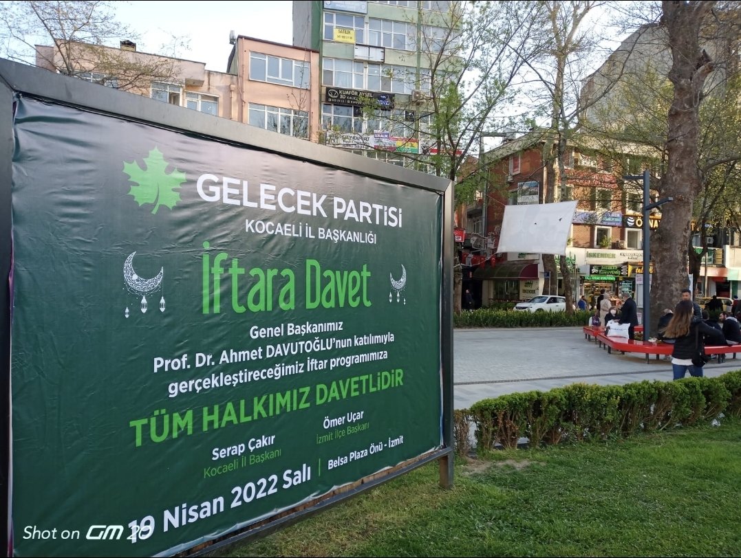 İzmit'in 10 ayrı noktasında ki billboardlara,iftar daveti duyurumuz asıldı