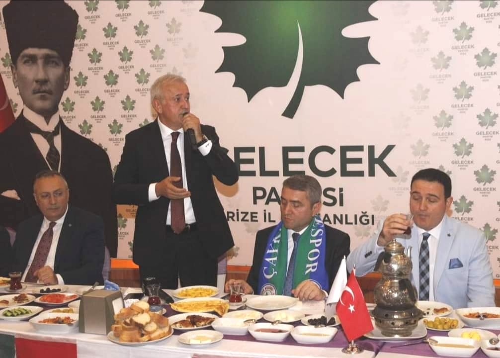 Sayın İl başkanımız Alpaslan Yıldız ve Sayın Genel Başkan Yardımcımız Selim Temurci Rize de Partimizin Bayramlaşma Programına Katıldılar